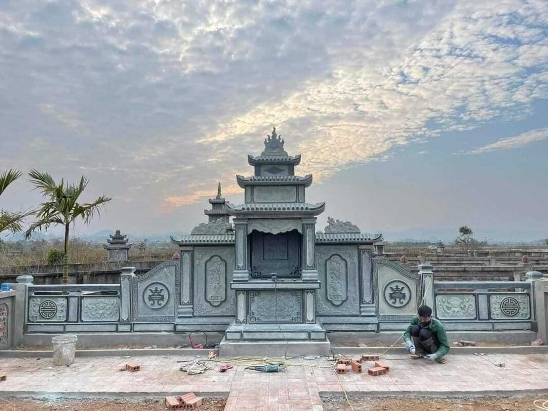 Lăng Mộ Đá Dũng Năm Ninh Bình