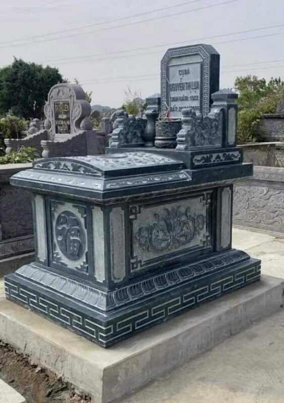 Lăng Mộ Đá Dũng Năm Ninh Bình