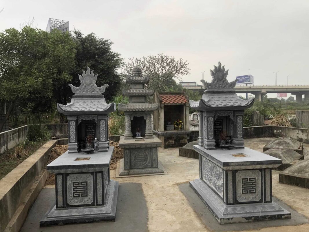 Lăng Mộ Đá Dũng Năm Ninh Bình