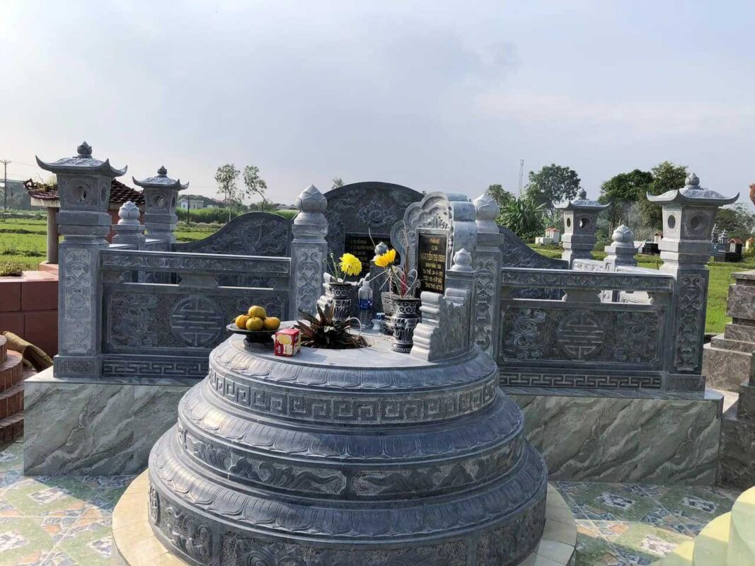 Lăng Mộ Đá Dũng Năm Ninh Bình