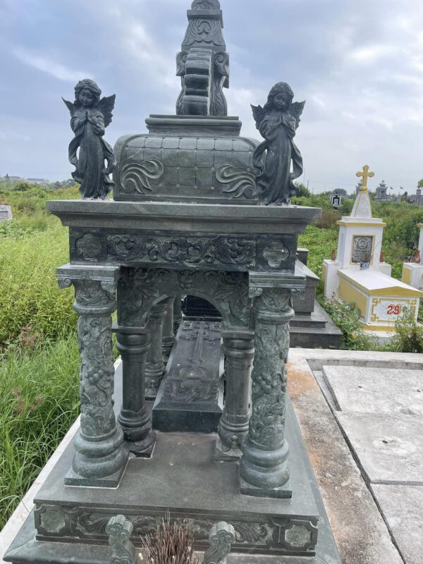 Lăng Mộ Đá Dũng Năm Ninh Bình