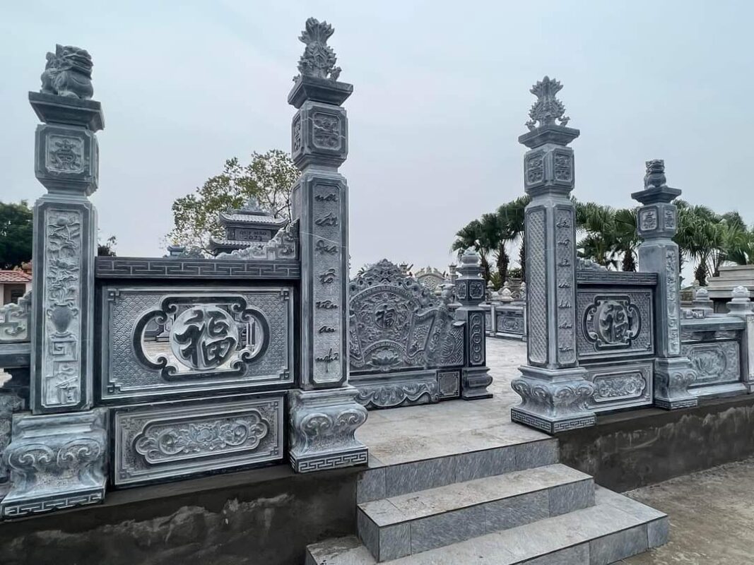 Lăng Mộ Đá Dũng Năm Ninh Bình