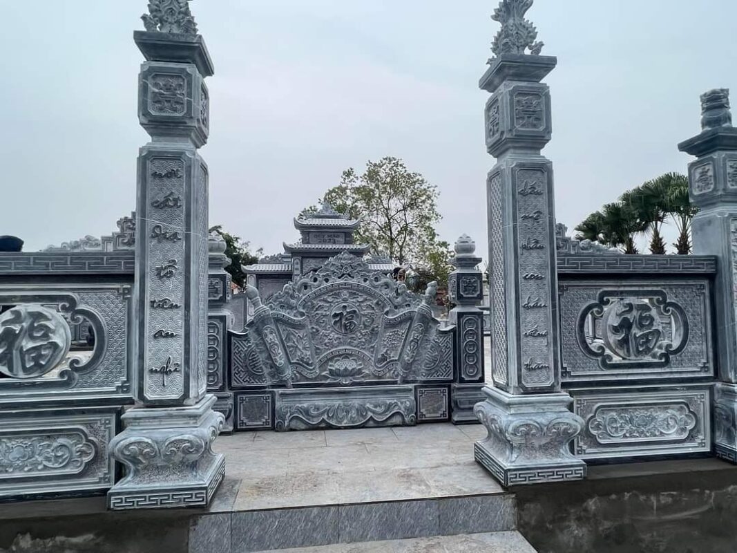 Lăng Mộ Đá Dũng Năm Ninh Bình