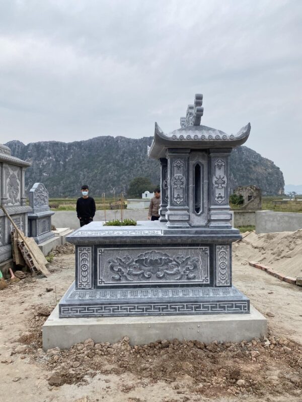 Lăng Mộ Đá Dũng Năm Ninh Bình
